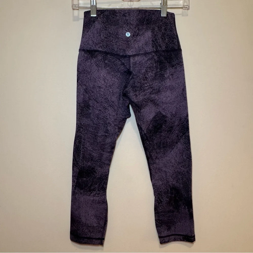 Lululemon Align Crop Pixel Print | size 4 - Picture 1 of 9